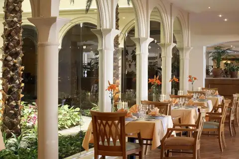 Restaurant van Baron Palms Resort
