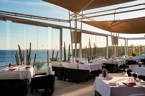 Restaurant van Sendito Reef Oasis Senses Resort