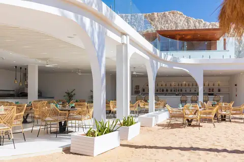 Bar met terras van Sunrise White Hills Resort